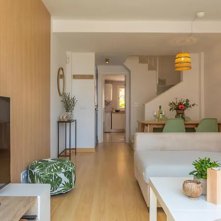 1st Line Beach, Pool, Terrace & Fibre Wifi Tarifa